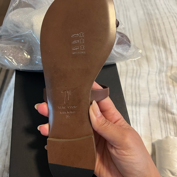 New in box Giuseppe ZANOTTI luxury toe ring sandals Sz 5 - Picture 3 of 4